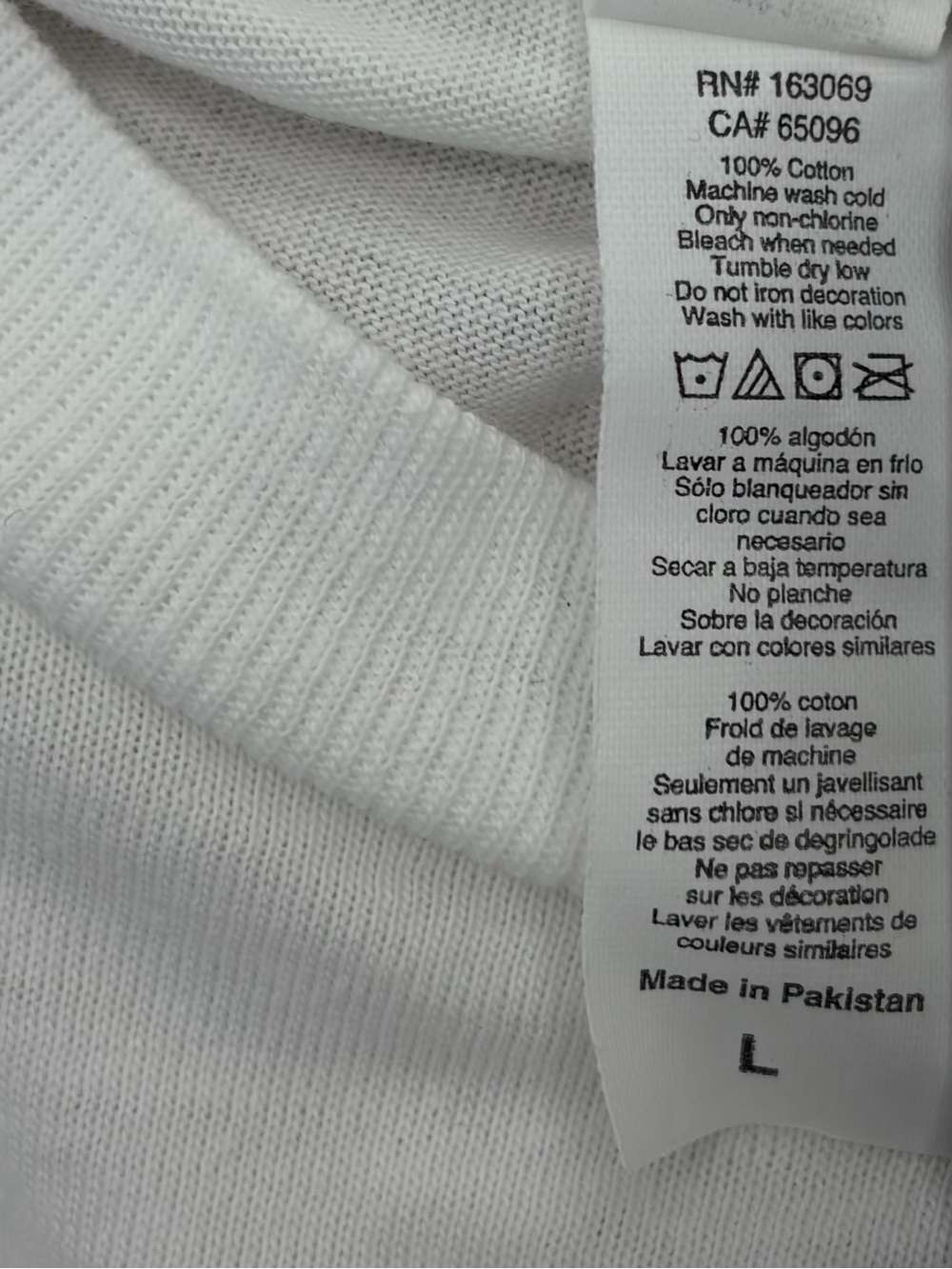 Leopard Print Lip Design White Graphic Tee (L) - Picture 6 of 8